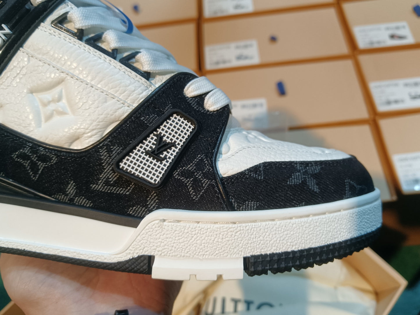 Foshan Batch 1V trainer