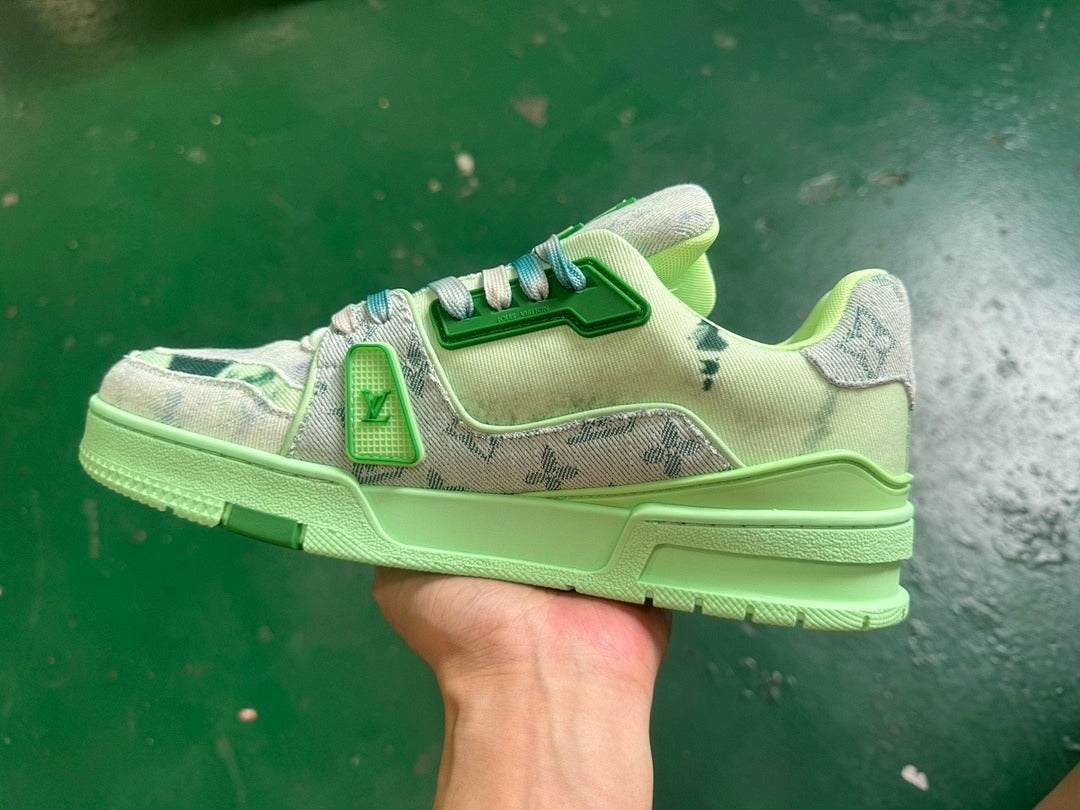 Foshan Batch 1V trainer