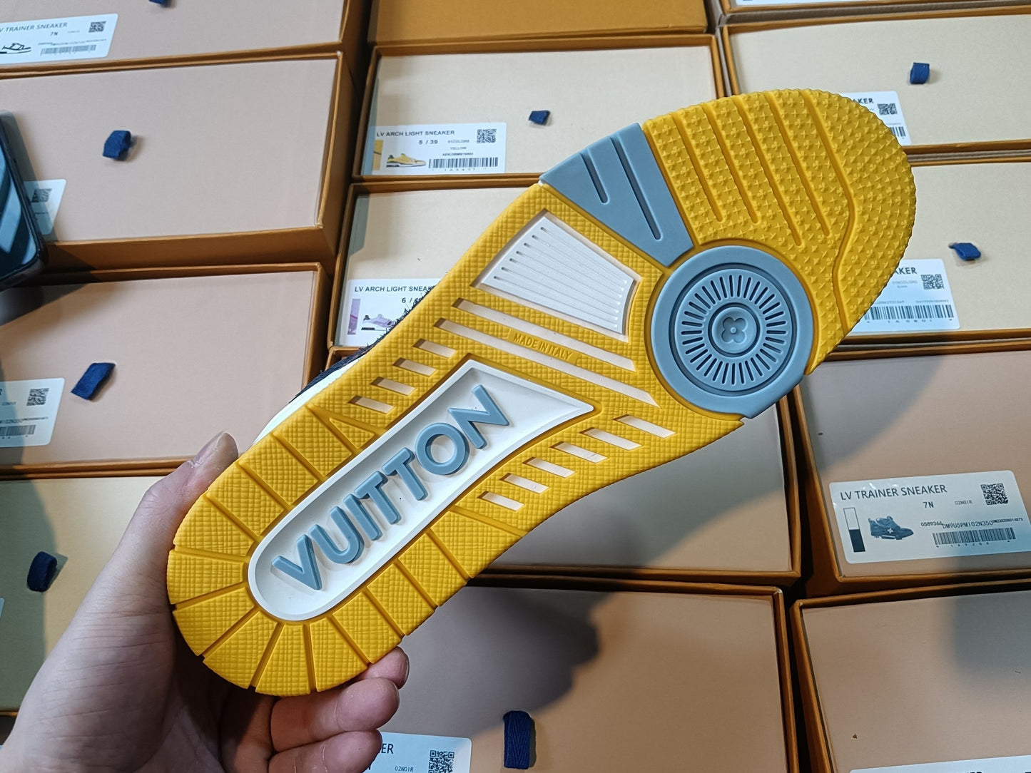 Foshan Batch 1V trainer