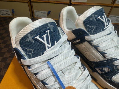 Foshan Batch 1V trainer