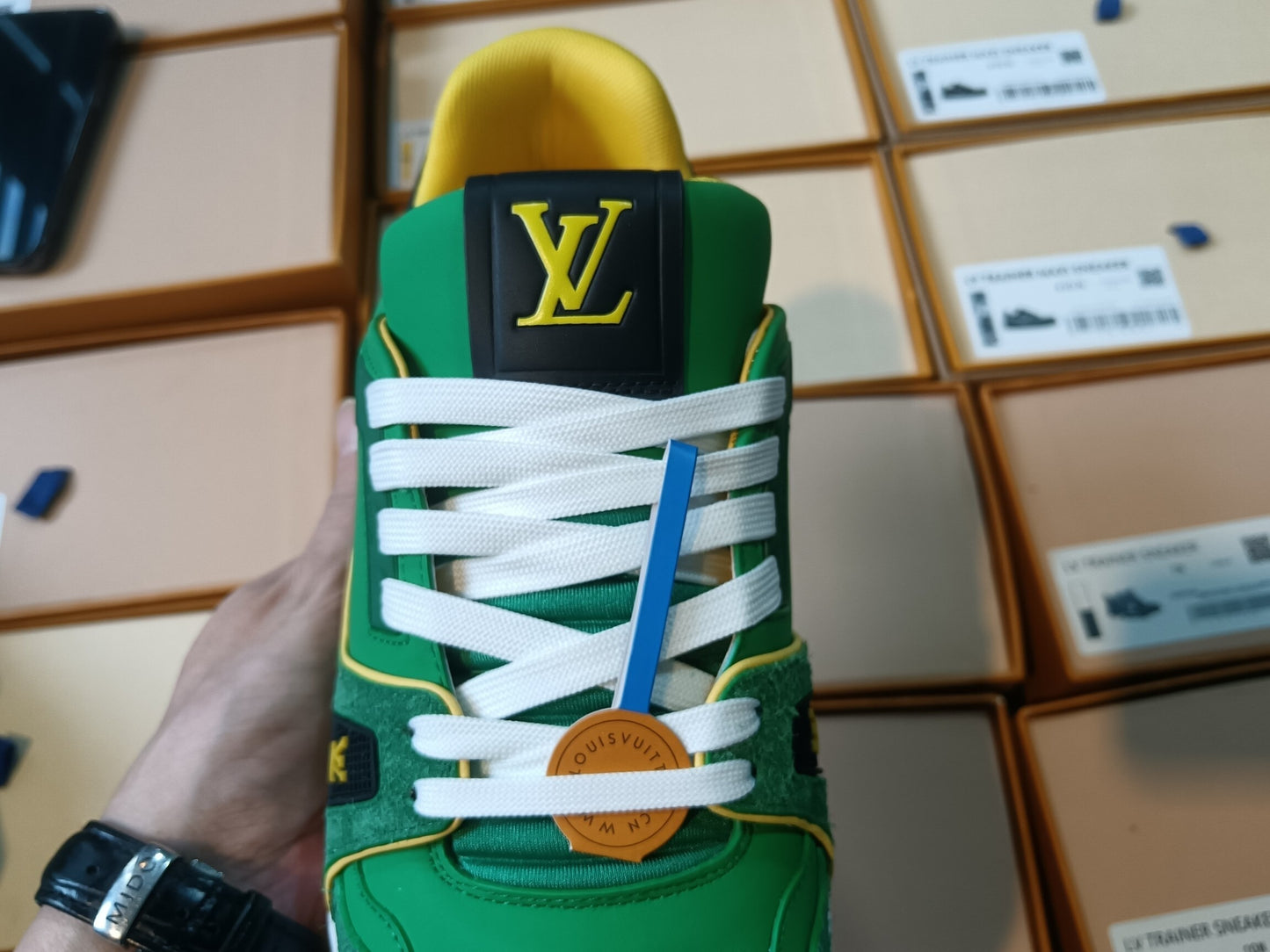 Foshan Batch 1V trainer