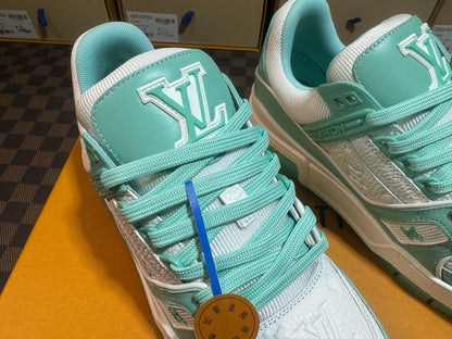 Foshan Batch 1V trainer