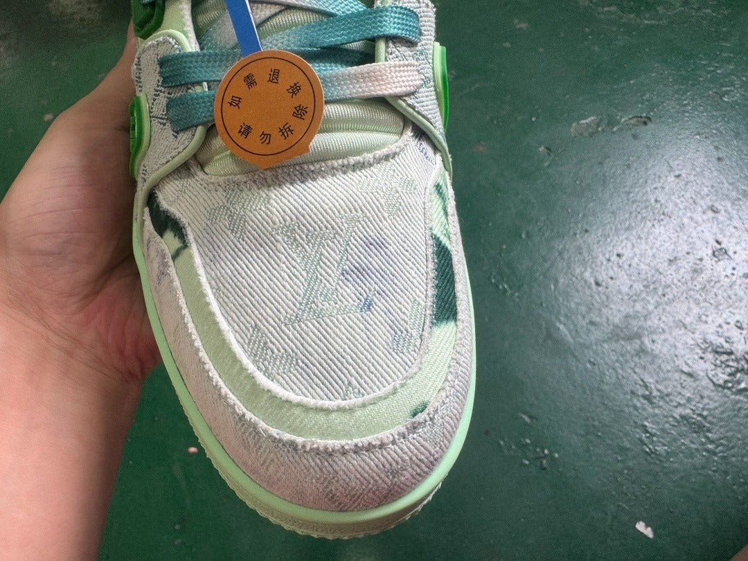 Foshan Batch 1V trainer