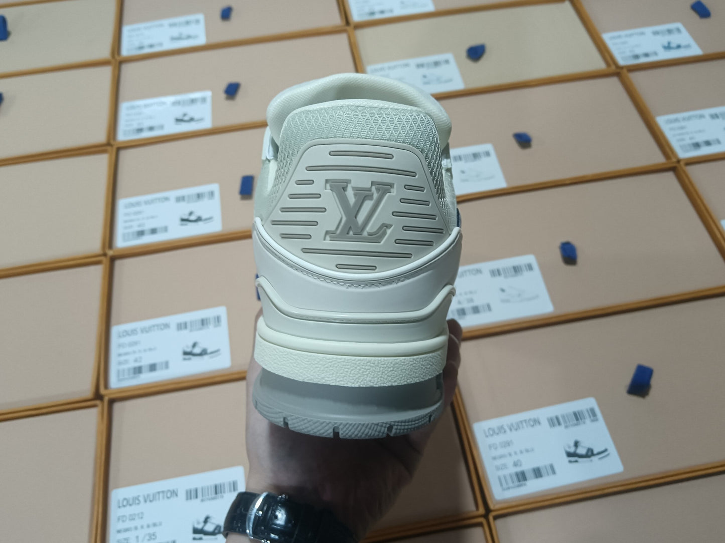 Foshan Batch 1V trainer