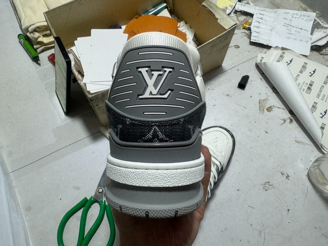 Foshan Batch 1V trainer