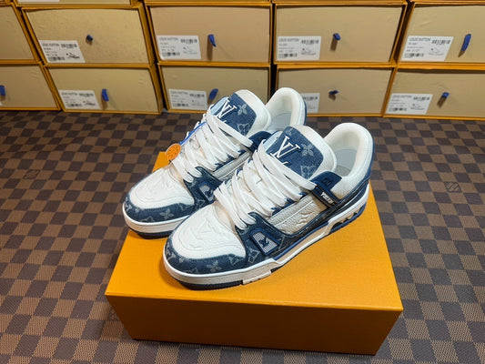 Foshan Batch 1V trainer