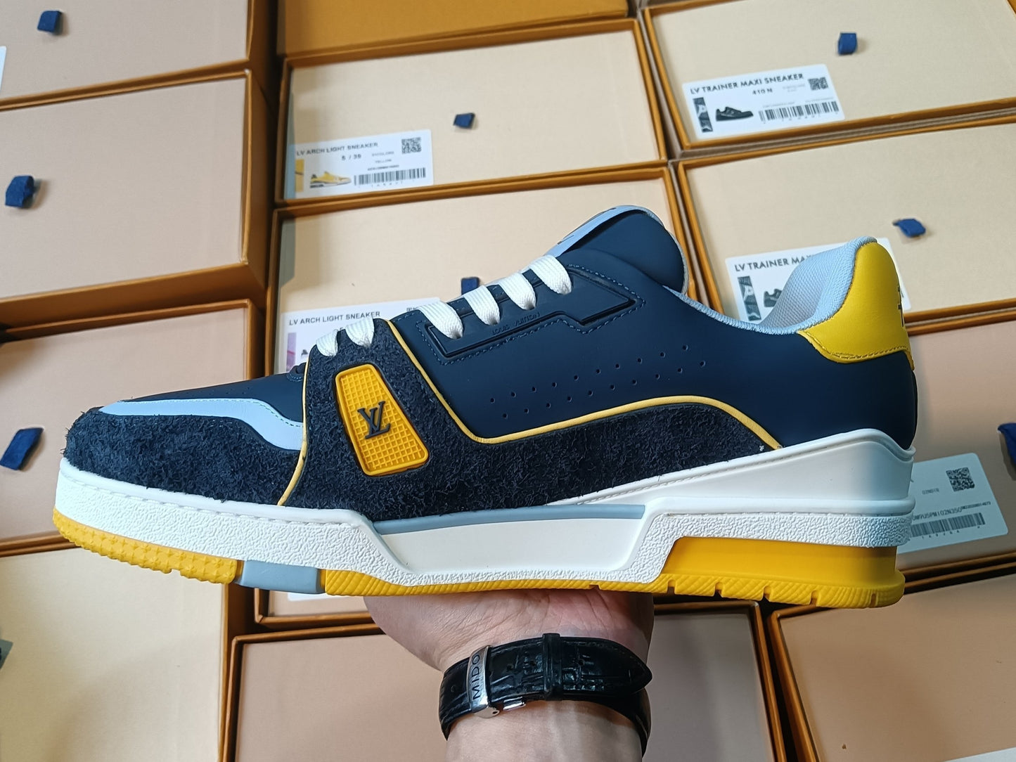 Foshan Batch 1V trainer