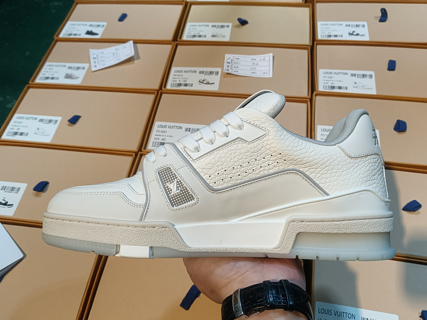 Foshan Batch 1V trainer